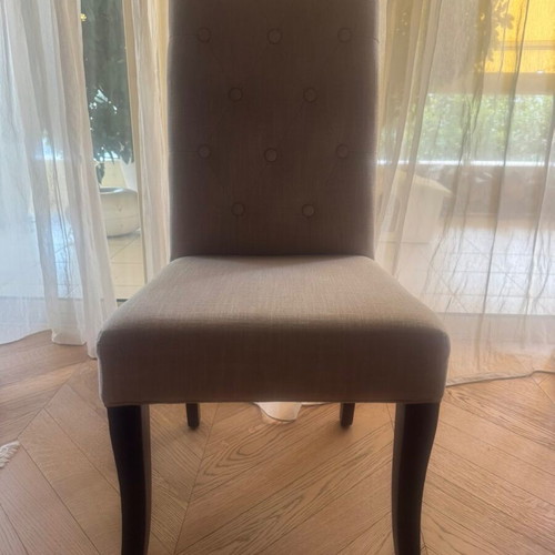 Living room table and chairs in dark brown shade, like new