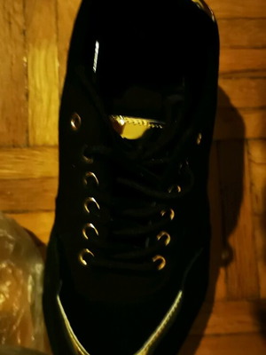 Athletic shoe like new, black, size 41