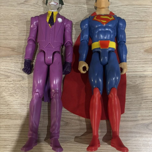 Joker and Superman action figures used set