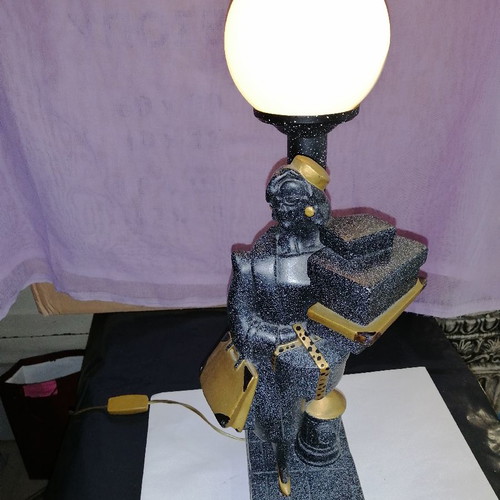 Table lamp