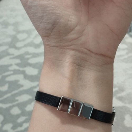 Leather black bracelet with Scottie dog charms and rhinestones, like new