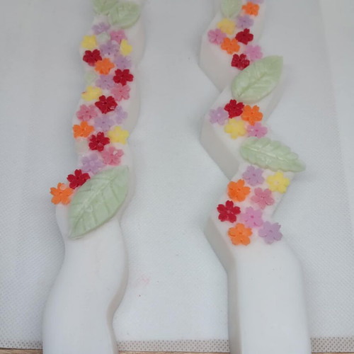 Zigzag Handmade Candles 24 cm with Flowers and Bitter Almond Scent
