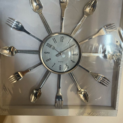 Kitchen clock with cutlery new
