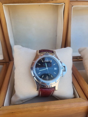 Camel Trophy Professional Team Portugal Limited Edition 20 ATM Watch refurbished, leather strap