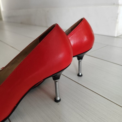 Vintage leather heels size 37 like new, red with decorative buckle