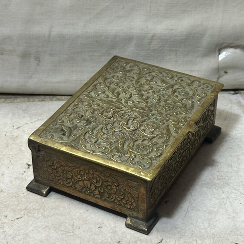 Traditional Gianniotiki brass jewelry box used with embossed decoration