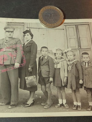 Προπολεμική οικογενειακή φωτογραφία 1939 μεταχειρισμένη, οικογένεια αξιωματικού στη Σπάρτη