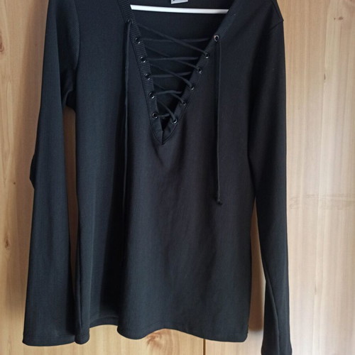 Black blouse used with lace-up neckline, elastic