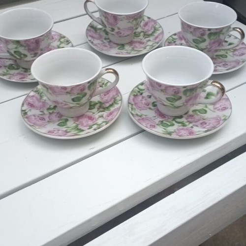 Vintage Greek coffee cups set of 4 in excellent condition