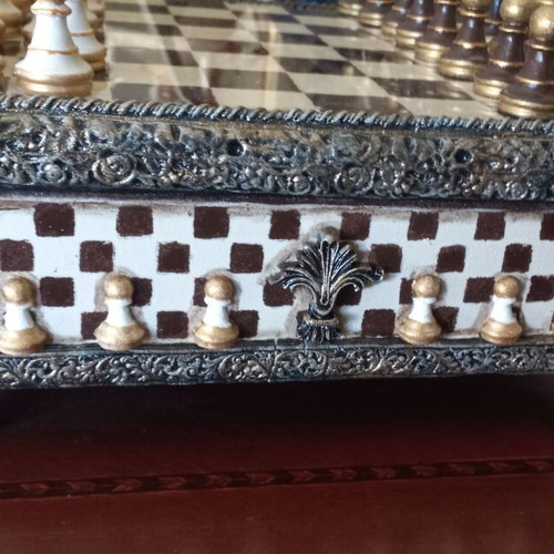 Decorative chess new with wooden box and liquid glass coating