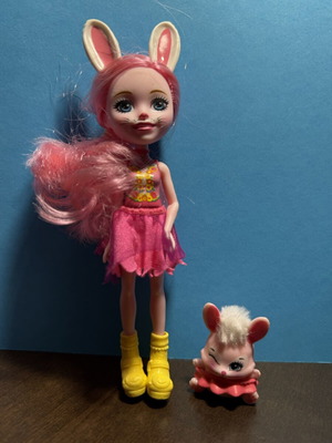 Enchantimals Bree Bunny doll with Twist pet