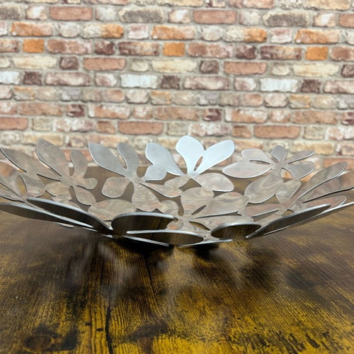 Stainless steel fruit bowl like new, 36cm diameter