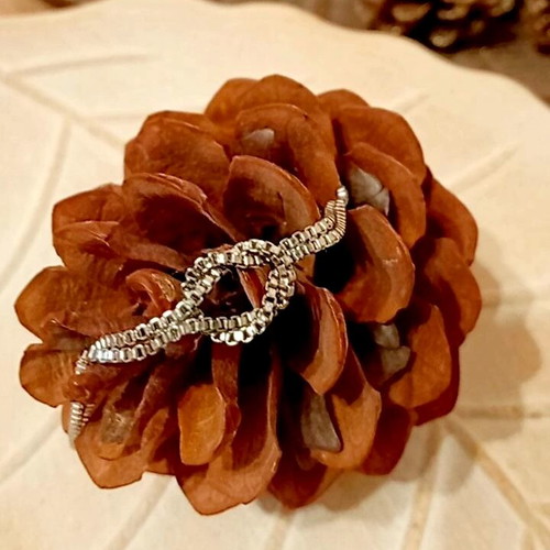 Handmade steel bracelet with knot design new, silver color