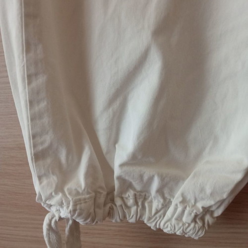 White Zara pants used, medium size, ankle drawstring