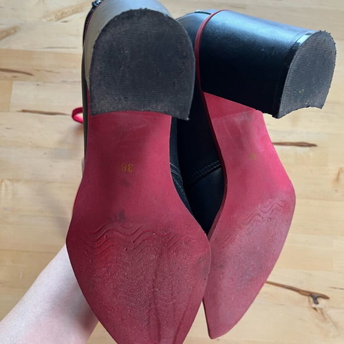 Black leather boots No36 Vavoulas used