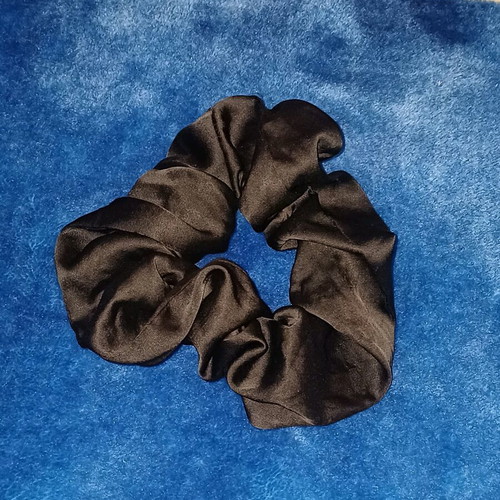 Scrunchie XL like new, large black