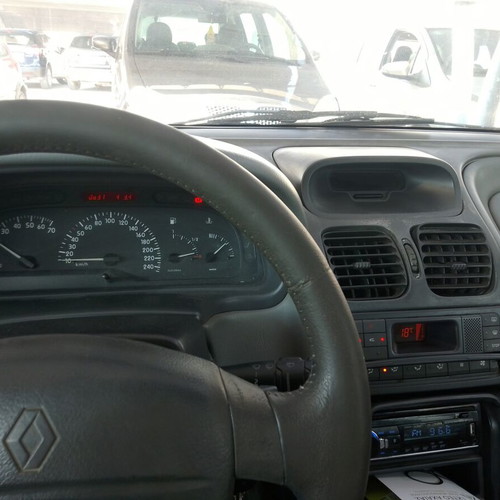 Renault Laguna 1600 16v sedan manual, used, gas, 1999