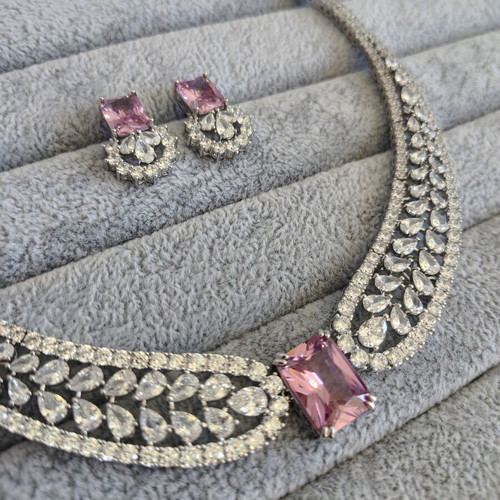 Platinum plated jewelry set with pink and white zircon stones