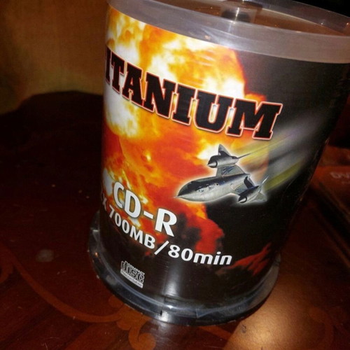 Titanium CD-R 52x 700MB 80min 100pcs and 2 DVD+R DL 240min 8.5GB