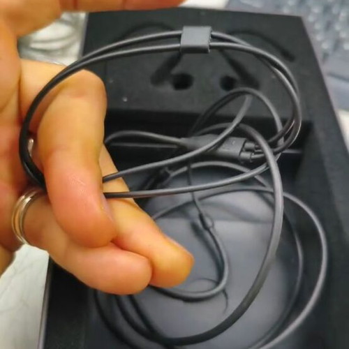 Sennheiser IE 400 Pro In-Ear Monitors like new