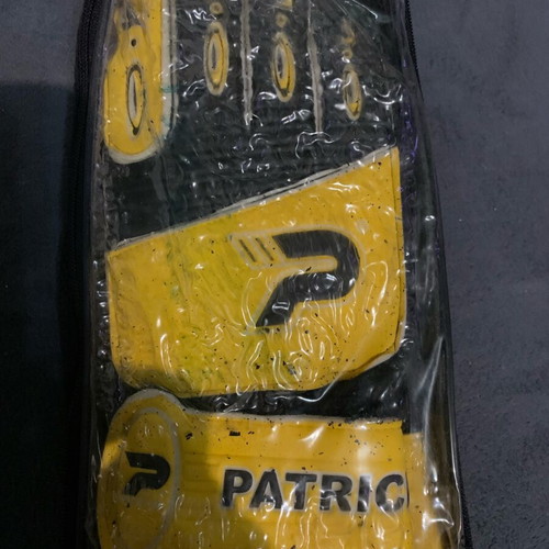 Patrick goalkeeper gloves 9.5 new without tags