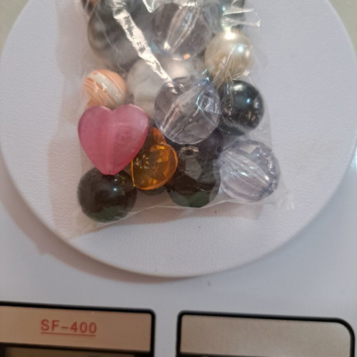 Large beads 77g like new