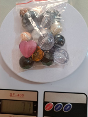 Large beads 77g like new