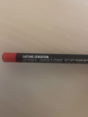 Mac lip pencil Lasting Sensation and eyeshadow Paradisco like new