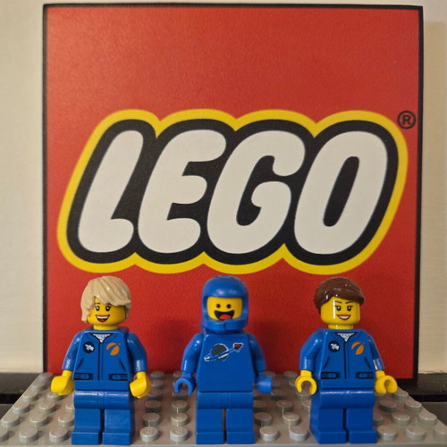 Lego 3 minifigures astronauts new