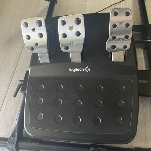 Logitech G29 Racing Wheel like new for PC and PS5