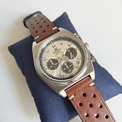 Casio Edifice EFB-730D-7AVUEF wristwatch like new, silver, chronograph