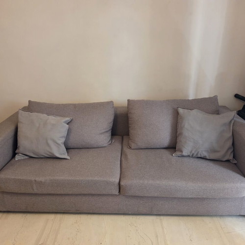 Three-seater sofa like new
