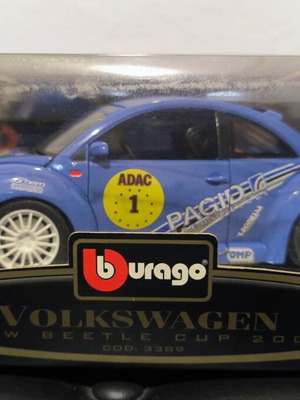 Burago Volkswagen New Beetle Cup 2000 1:18 scale new