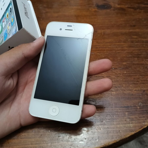 iPhone 4 16GB for repair with original box