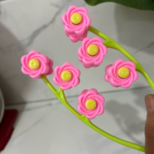 Facial massager new, flower-type roller for V-shaped face tightening