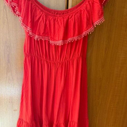 Coral dress Lemon like new with ruffle sleeves and elastic waist