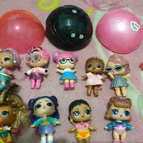 L.O.L. Surprise dolls with accessories inside their ball