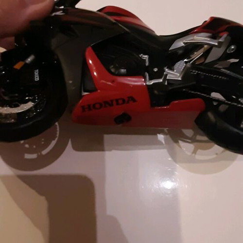 Honda motorcycle 18 cm like new toy for kids