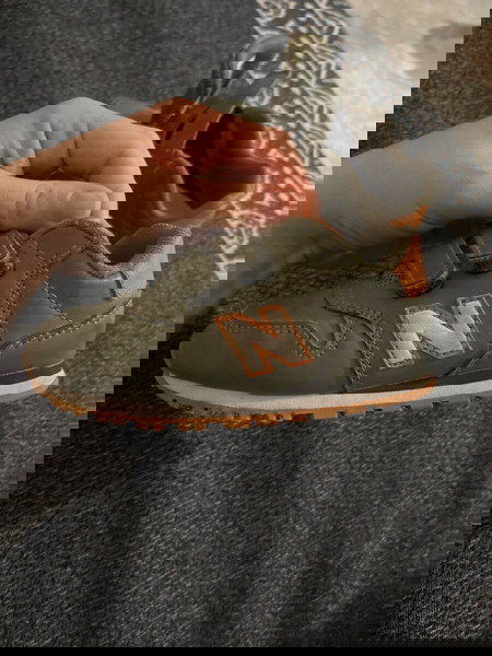 new balance size 23.5