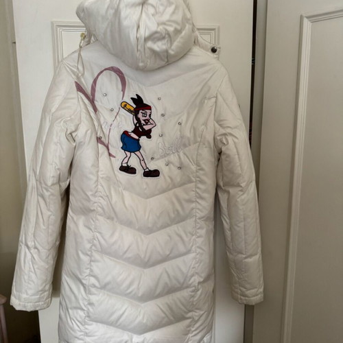 Sweet Years white jacket used with down filling and removable hood