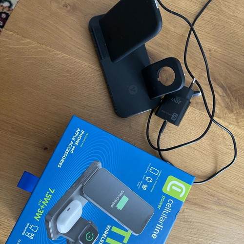 Cellular Line Trio Wireless Charger like new for Apple products