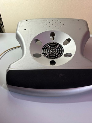 Laptop stand with fan used, in good condition