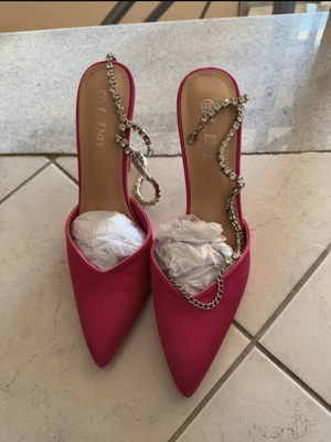 Stiletto with rhinestones on heel like new, fuchsia, size 40