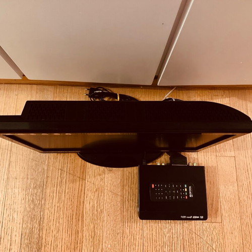 F&U 19” HD Ready HDMI TV used, model F19771W