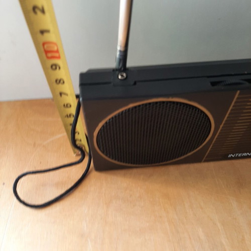 International Model 833 Vintage Portable Radio like new