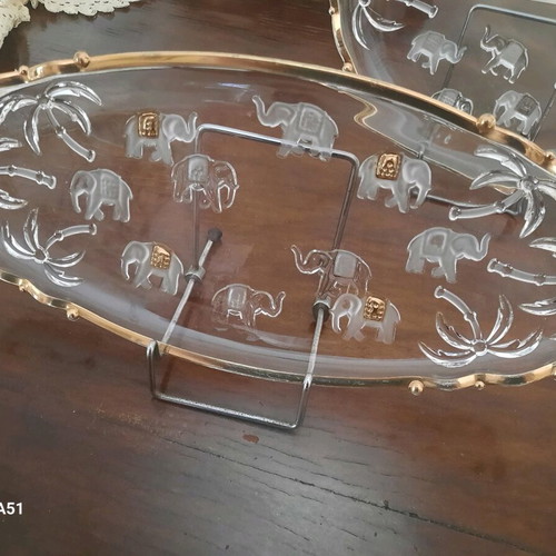 Decorative glass platters oval and round like new, vintage style