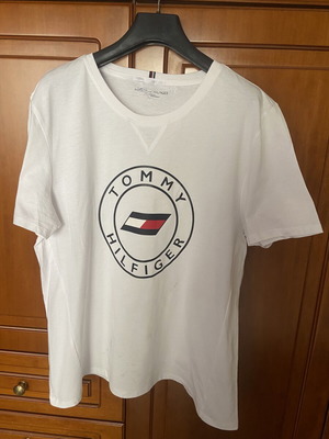 Tommy Hilfiger women's T-shirt, new, size L