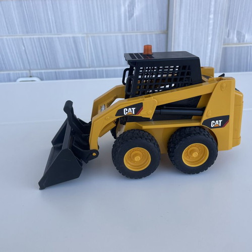 Bruder Cat Skid Steer Loader toy 1:16 scale