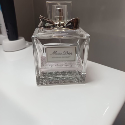 Miss Dior authentic cologne