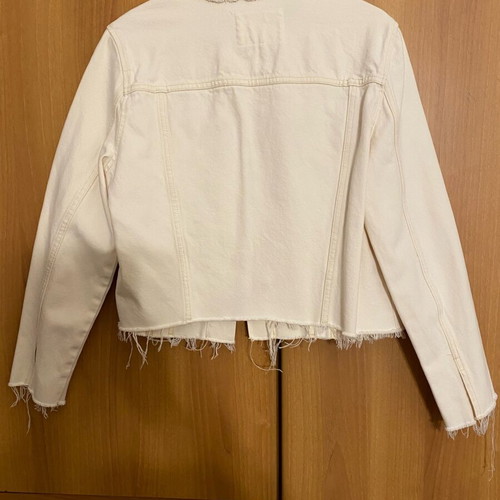 Zara denim jacket new, white, short with frayed edges